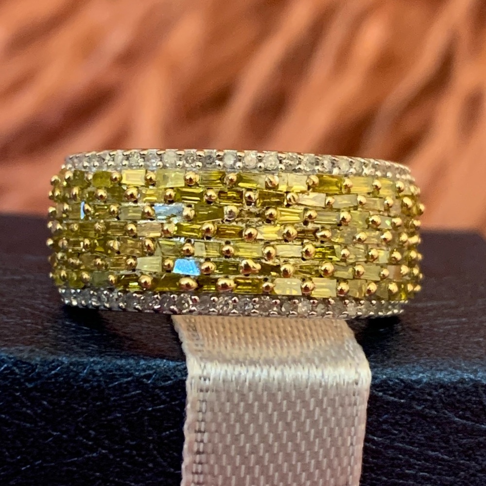 1 carat of yellow (IR) diamond ring size 7